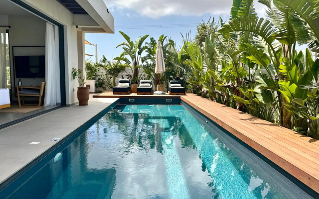 Lora Pearl Luxury Villa By Louis Hotels