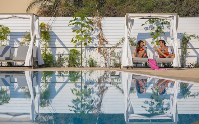 Leonardo Crystal Cove Hotel & Spa by the sea