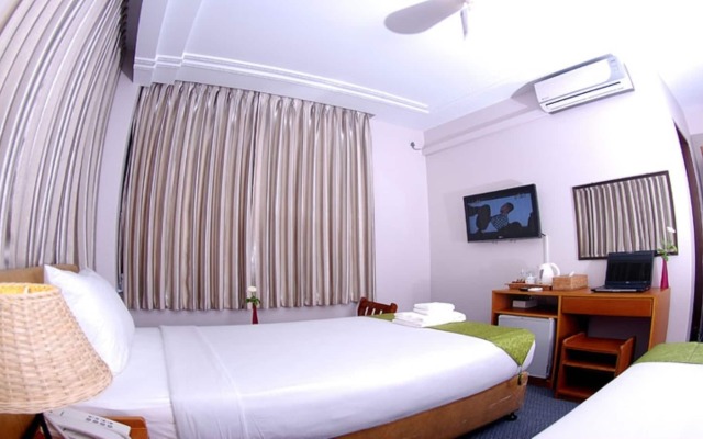 Holiday Hotel Yangon