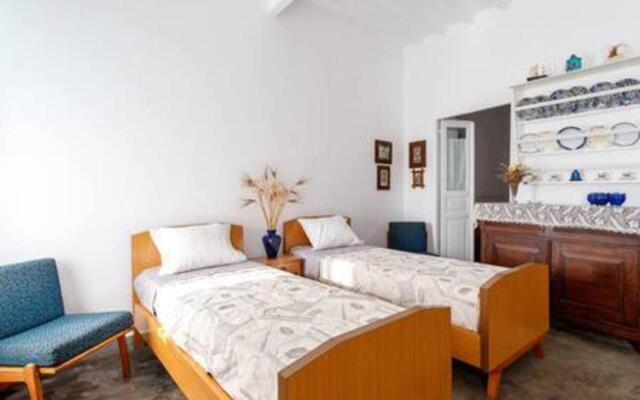 Parikia's Grandma Corner