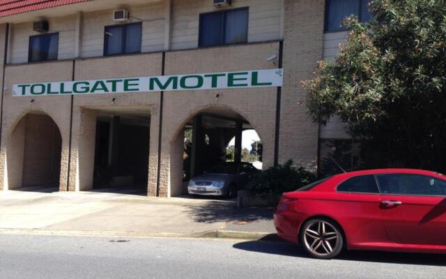 Tollgate Motel