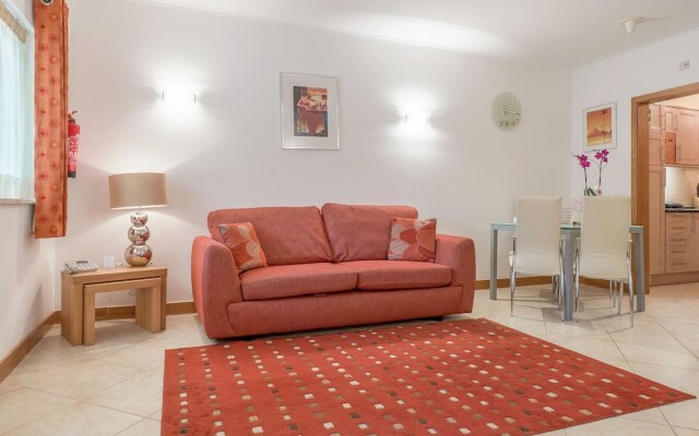 Posh Apartment in Lagos With Jacuzzi