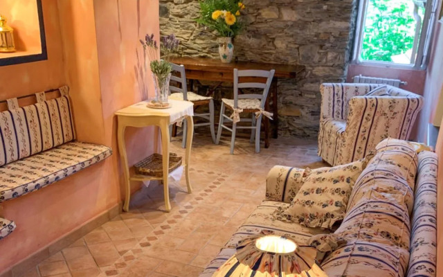 House Arietta Valloria