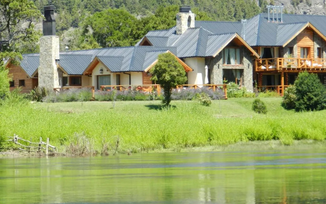 Sendero Lodge
