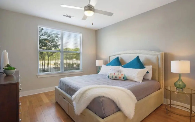 Luxurious Downtown Condo