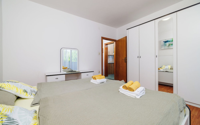 Apartments By the sea in Lopar