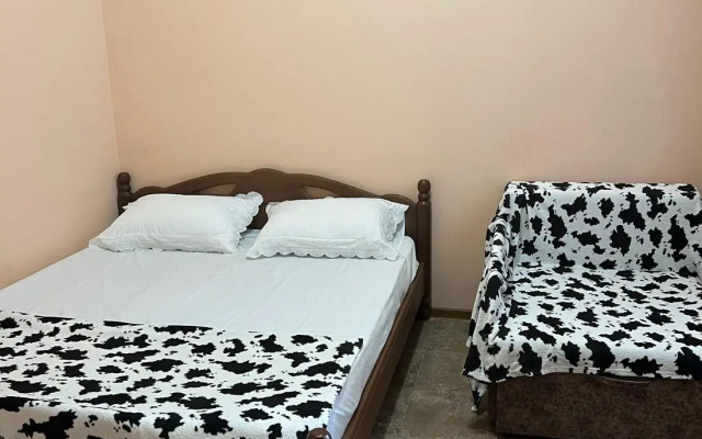 The Guest House At Henry's