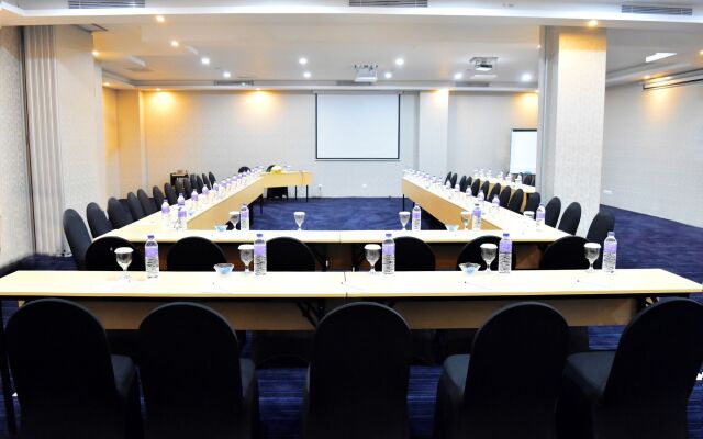 Platinum Balikpapan Hotel & Convention Hall