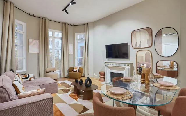 Superb Apartment Arc de Triomphe/ Trocadero