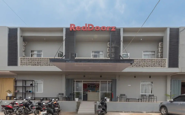 RedDoorz near Exit Toll Sirkuit Sentul