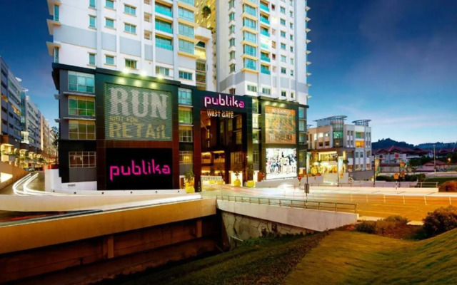 SKY POOL Designer Suite 2-7Pax at KL City