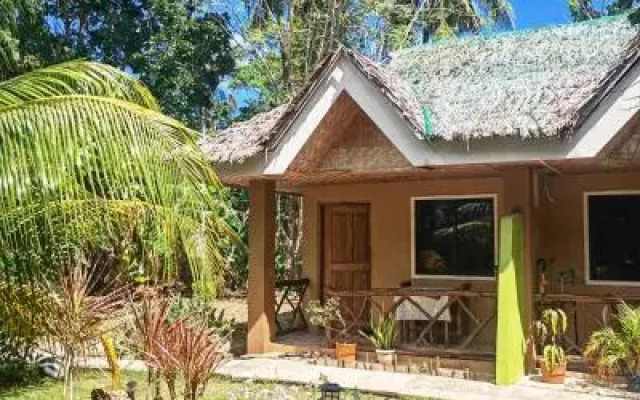MIKI's Guest House