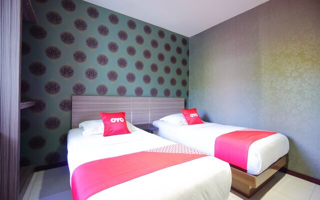 OYO 2526 Hotel D'komo