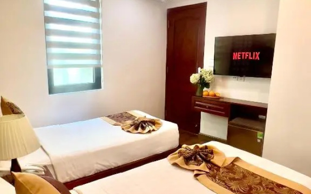 DE LA SOIE Hotel & Travel