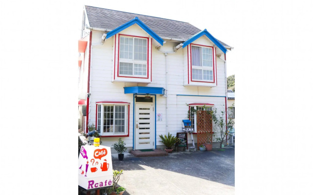Guest House Shirahama R cafe – Caters to Women - Hostel
