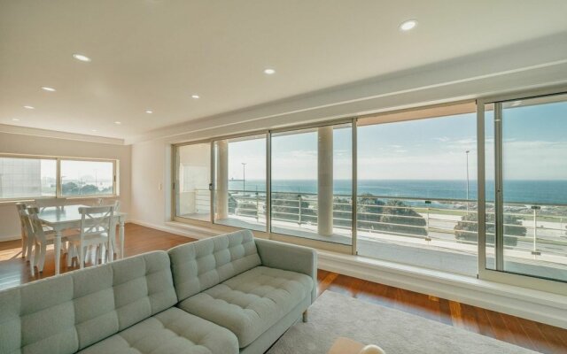 Grand Modern Seaside With View