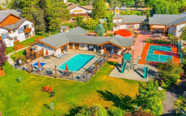 Snowstorm Studio on Icicle Village