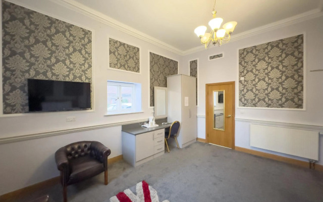 OYO Baylis House Hotel
