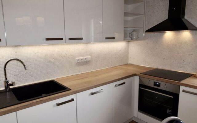 Holiday Hill 26338