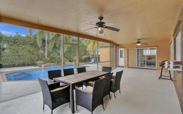 Cleveland Tropical Oasis & Private Pool