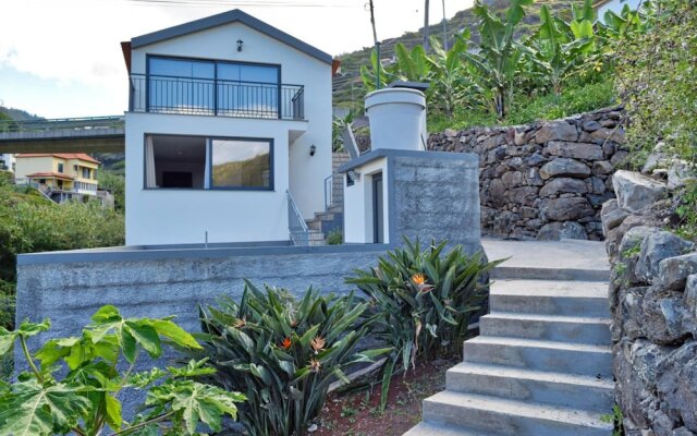 Casa Calhau da Lapa a Home in Madeira