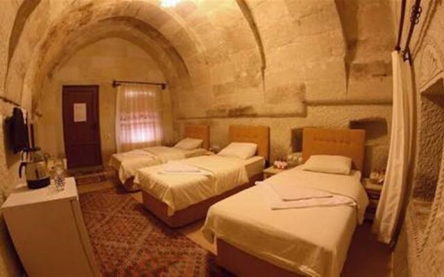 Falcon Cave Suites