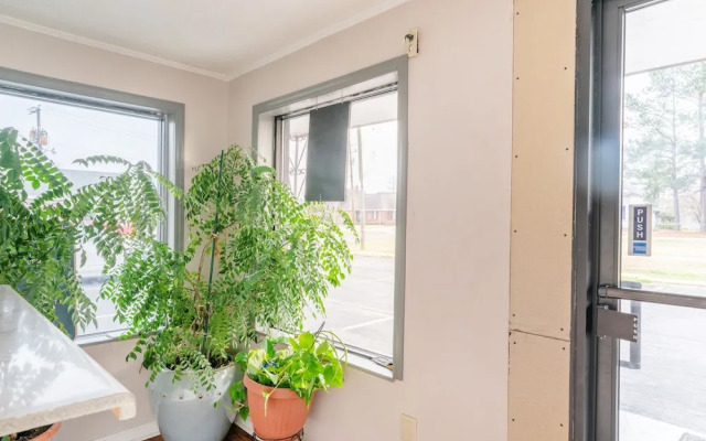 OYO Hotel Rowland I-95