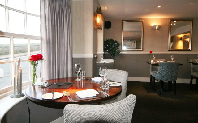 Quayside Hotel
