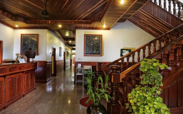 Forest King Hotel