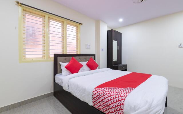 OYO 45125 Banashankari Comforts