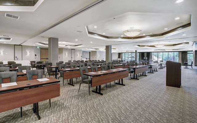 Hotel Alpenrock Breckenridge, Curio Collection by Hilton