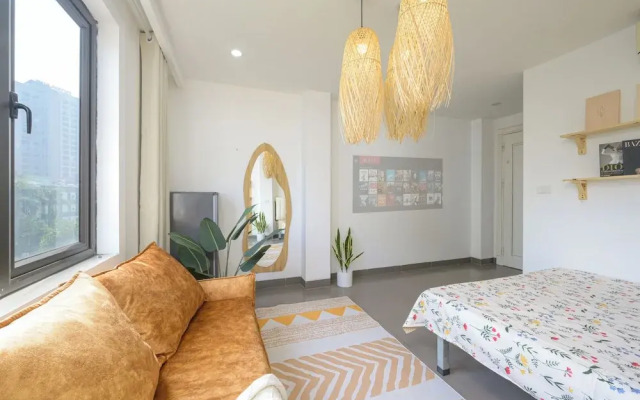 Luxe Paradise Hotel Truong Chinh