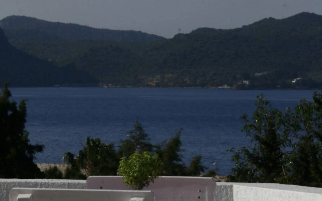 Hi̇mm Hotel