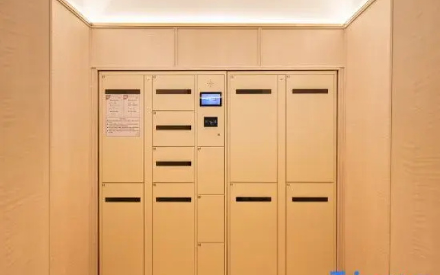 HanTing Hotel (Nanyang Binhe Dadao Wolonggang)