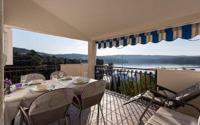 Petra - 50 m From Pebble Beach - A2-donji