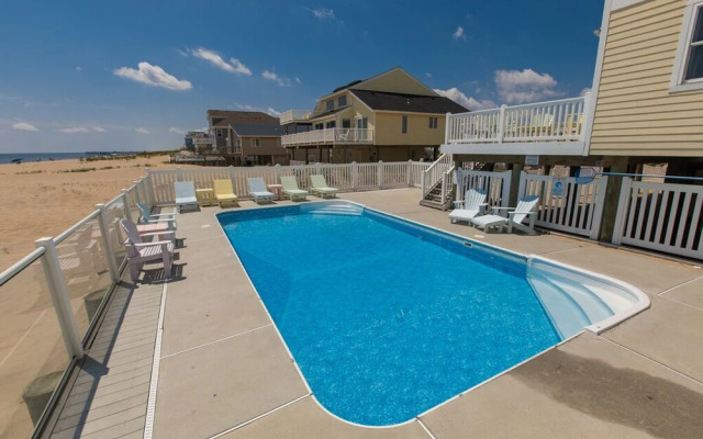 Nautical Nonsense - 8 Br Home