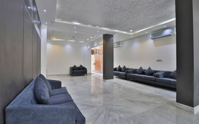 OYO 312 Manazel Al Karam Furnished Apart