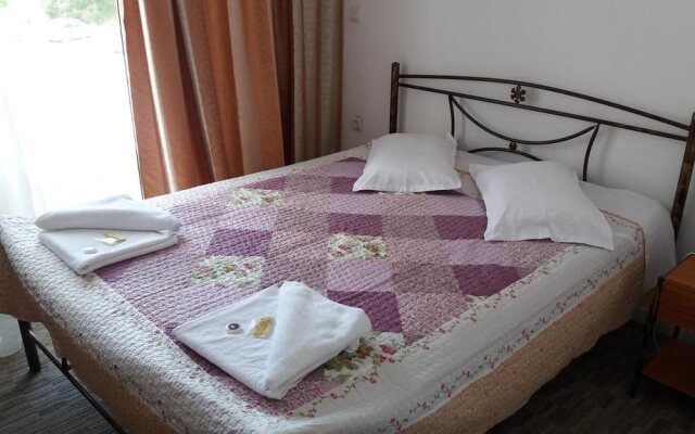 Iokasof Rooms