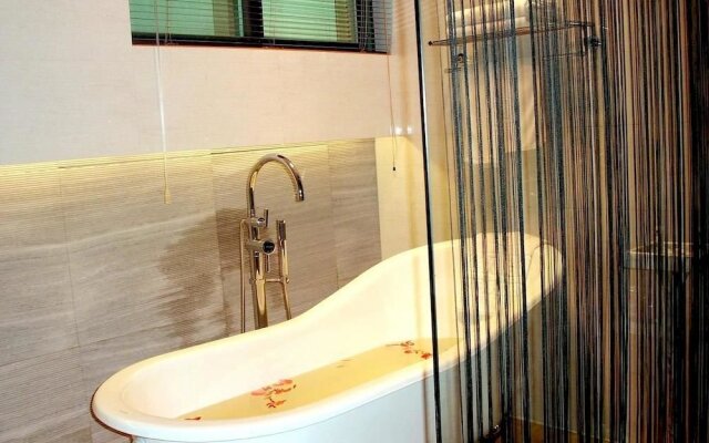 Biway Fashion Hotel