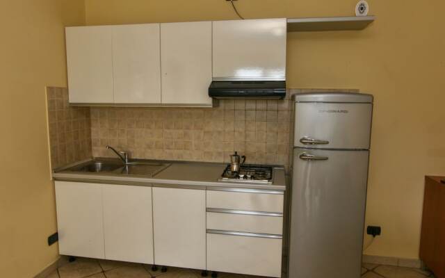 Apartment with Pool near Sea