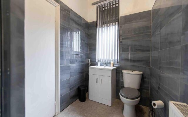 Comfy One Bed Room Flat Near Leeds City Centre