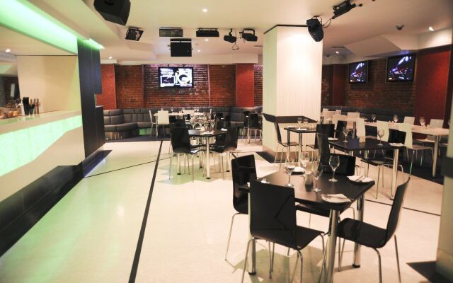 Adelaide Mansions Serviced Apartments