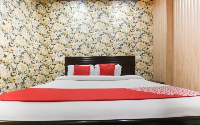 OYO 16515 Hotel Bombay Residency