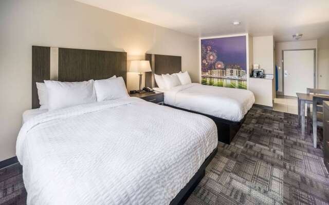 AmericInn by Wyndham Green Bay Near Stadium