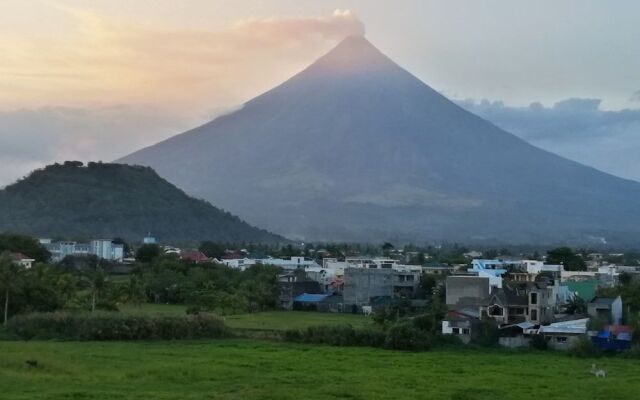 Zen Rooms Thirdys Inn Legazpi