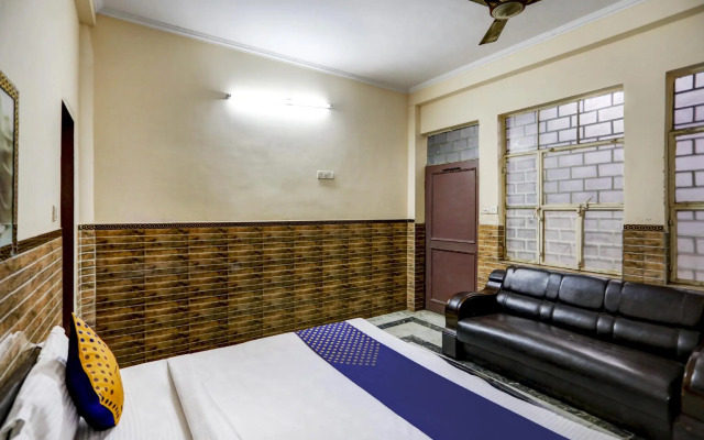 SPOT ON 75332 Hotel Arya Deep And Banquet Hall