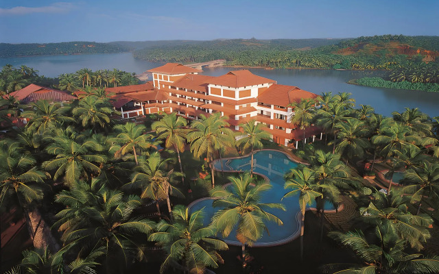 The Raviz Kadavu
