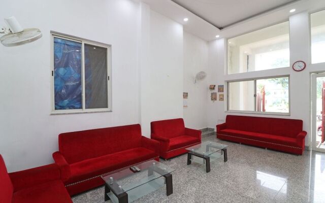 OYO 18587 Alok House