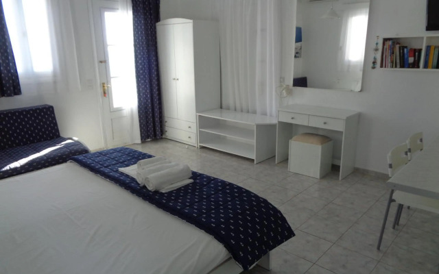 Blue and White Studios & Apartments