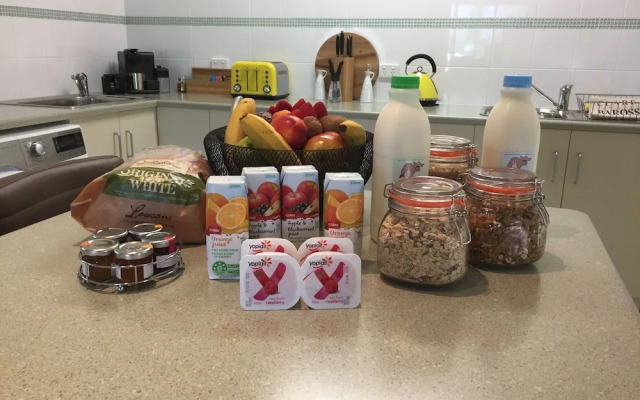 Lyreen's Apartment B&B